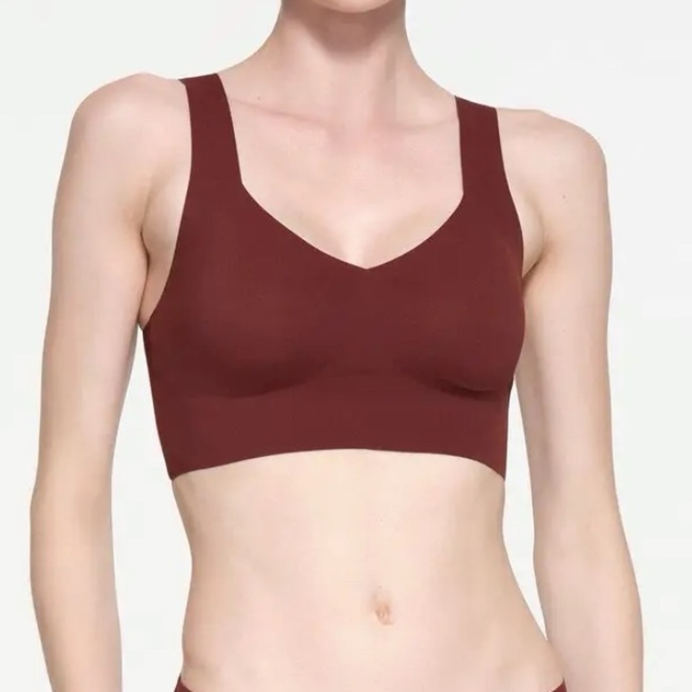 NWT Skims Naked Scoop Longline Bralette